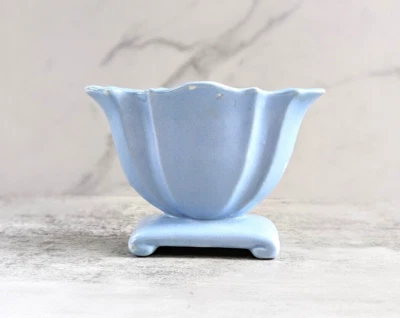 Vintage Light Blue Pottery Art Deco Fluted Fan Planter or Vase, Haeger, McCoy - Image 1 of 4