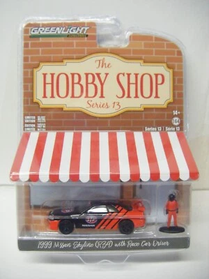 GREENLIGHT THE HOBBY SHOP SERIE 13 1999 NISSAN SKYLINE (R34) CON CONDUCTOR DE COCHE DE CARRERAS Foto 1 de 2