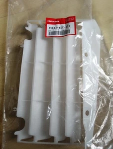 CRF450X 2008 Right Side Radiator Grill Guard 2008 CRF 450X 19033-MEY-670 - Picture 1 of 3