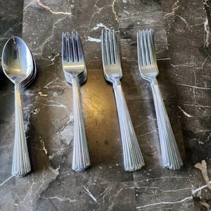 Reed & Barton Fluted Elegance Stainless Salad Forks 1999-2002 Lot 51 Pieces - Picture 1 of 10