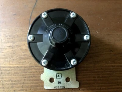 Amplificador de vacío válvula EGR Ford Maverick Granada 200-250-302-351 NOS 1974-1976 Foto 1 de 4