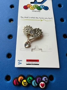 Gold Metal Heart Authentic Jibbitz Shoe Charm for Crocs. Rare HTF! New w/ Tags! - Picture 1 of 3