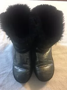 Ugg Boots 6 Kids/ 8 Womens - Picture 1 of 3