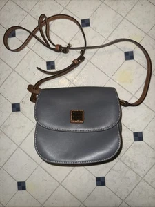 NWOT Dooney and Bourke Wexford Leather Saddle Crossbody Handbag - Picture 1 of 5