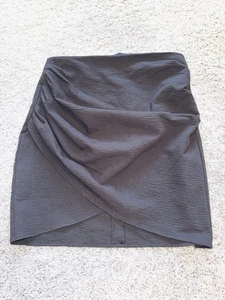 NWT Zara Textured Black Tulip Cross Over Skirt Sz M SOLDOUT - Picture 1 of 4
