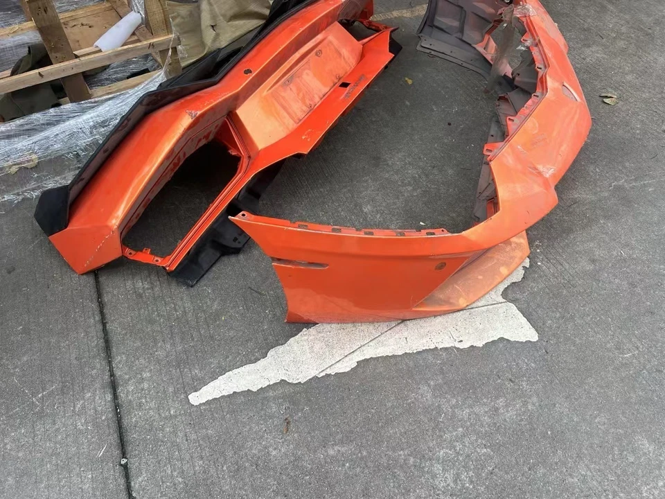 Parachoques delantero y trasero Lamborghini Aventador LP700 2010-2014 CON Parktronic 4708071 Foto 1 de 4