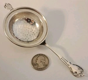 Antiguo colador de té ARTES Y MANUALIDADES mango perforado WATSON plata esterlina BONITO - Imagen 1 de 9