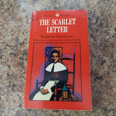 The Scarlet Letter by Nathaniel Hawthorne 1972 Dell Laurel Paperback  Foto 1 de 4