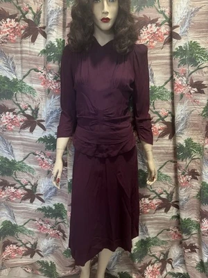 Vintage 1940s Plum Wartime Rayon Crepe Dress Sz Small  - Image 1 of 4