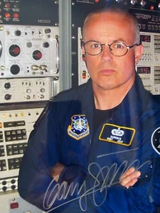 GARY JONES - STARGATE ACTOR - SIGNED COLOUR PHOTO - Picture 1 of 1