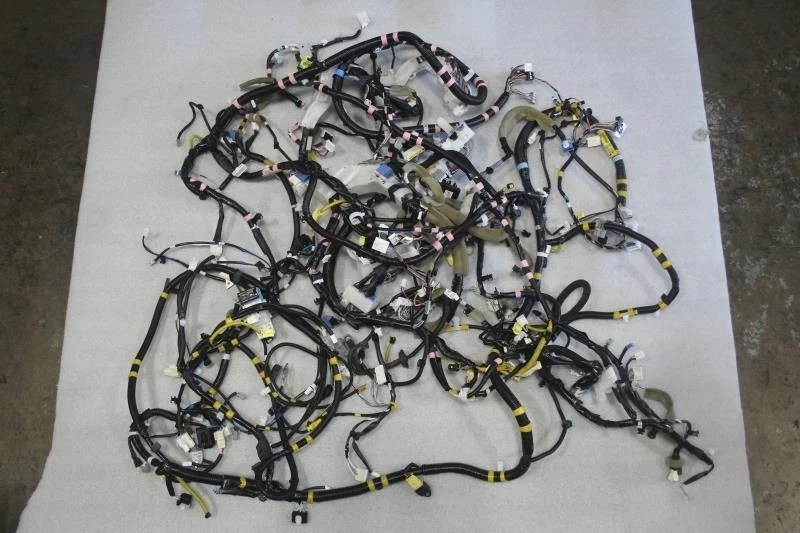 Arnés de cableado de carrocería de tablero Lexus RX450H 2013 2014 2015 82162-48L71 82142-48F20 Foto 1 de 4