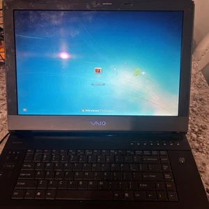 Vintage Sony Vaio PCG-8V1L Laptop Intel 17 inch Tested Working - Picture 1 of 13