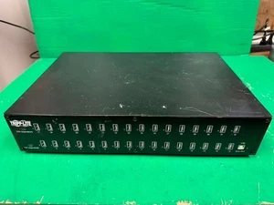 Estación de carga USB Tripp Lite U280-032-RM 32 puertos 5V 2,4A - Imagen 1 de 4
