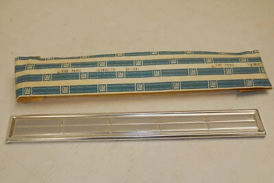 Cadillac Nos Deville 1969 parachoques trasero panel de acabado de aluminio Foto 1 de 4