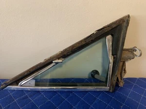 65-73 Mercedes W114 W115 Sedan Door Quarter Glass Front Right w/ Latch SEKURIT  - Picture 1 of 11