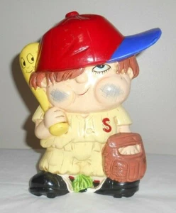 1979 Enesco Sport Röcke Baseball spielender kleiner Junge Vintage Keramik Bank 8,5"t - Bild 1 von 10