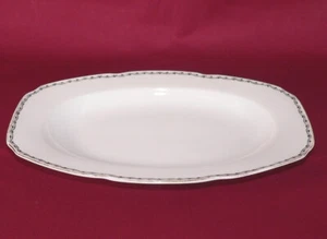 Tirschenreuth Servierplatte oval Porzellan weiß mit schwarzem Dekor #6237 - Bild 1 von 4