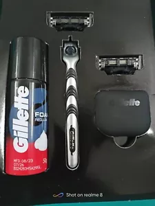 Gillette mach3 Celebrazioni Confezione Regalo Uomo [Rasoio Mach3, Tappo Igienico, Cartuccia - Foto 1 di 6