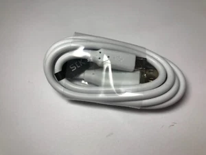 Cargador USB/Cable de Datos Plomo STK Blanco STK Genuino para Teléfono M Plus 1M de Largo - Imagen 1 de 4