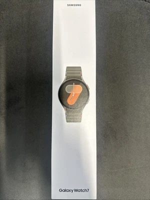 Samsung Galaxy Watch 7,  40mm, Green, Brand new unopened box - Image 1 of 2