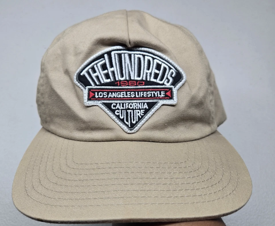 Gorra de béisbol unisex The Hundreds talla única caqui tostado ala verde botón rojo Foto 1 de 4
