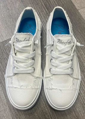 Tênis Feminino Blowfish Malibu “Maxine” Lona Branca – Tamanho 7,5M - Imagem 1 de 4