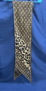 Louis Vuitton M72123 Bufanda de Seda Escharpe Monograma Leopardo Marrón Talla Grande - Imagen 1 de 3
