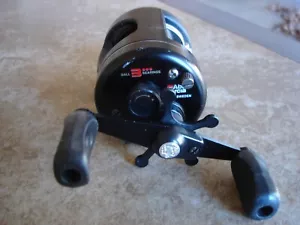 Abu Garcia Black Max 3600C Baitcastrolle Sweden Smooth Quiet - Bild 1 von 7
