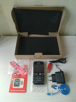 NOKIA E72 GREY 5 MEGAPIXEL 3G RADIO 2.36" BLUETOOTH WIFI GPS CELLULARE VINTAGE - Immagine 1 di 4