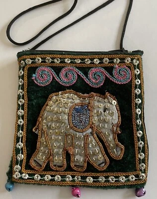 Маленький азиатский кошелек для монет с блестками и ремешком - Изображение 1 из 4