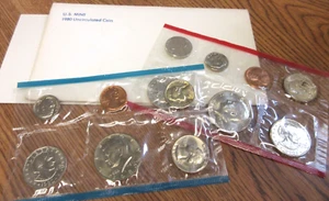 1980-P & D Uncirculated 13 Coin Mint Set (First Year of P D S) Susan B. Anthony - Picture 1 of 3