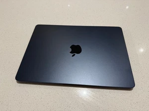 Apple MacBook Air 13" M2 8-Core CPU, 8-Core GPU, 16GB RAM, 512GB SSD - Midnight - Picture 1 of 7