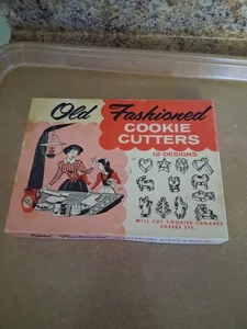 VTG: "Old Fashioned" Tin Cookie Cutters 12 Designs in Original Box. - Picture 1 of 4