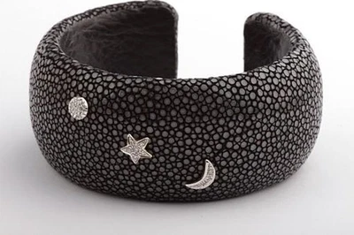 Armreif aus Manta mit 18k 750 Gelbgold und Brillanten 0,19ct Sonne Mond Sterne . - Bild 1 von 4