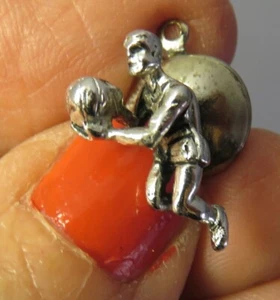 VINTAGE SILVERTONED TIE TACK FIGURAL BASKETBALL PLAYER - Bild 1 von 3