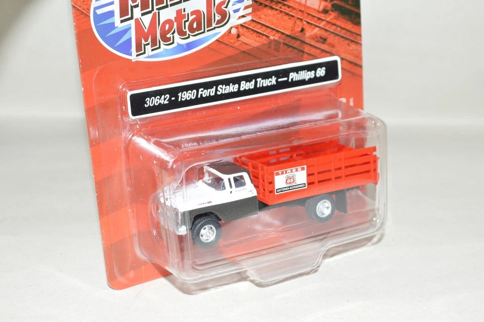 Camión de reparto Ford con plataforma de estaca HO Classic Metal Works 1960 Phillips 66 petróleo gas Foto 1 de 1
