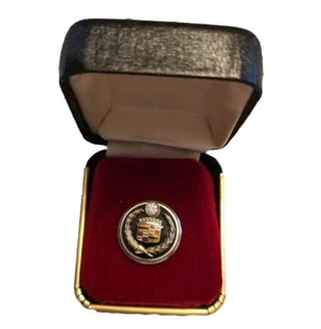 Cadillac Wappen 10K massiv Weißgold mit Diamant Tietac Größe 4,70 Gramm Mitarbeiter - Bild 1 von 5