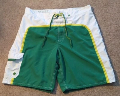 Bermuda de natação GAP tamanho 38 cordão bolso de carga verde branco amarelo - Imagem 1 de 4