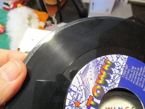 Stevie Wonder; Love Light in Flight on 45 - Bild 1 von 2