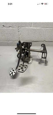 Conjunto de embrague y pedal de freno Subaru Impreza WRX 2004 Foto 1 de 2