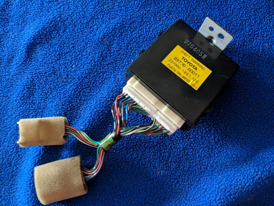 99,00,01,02 LEXUS LX470 Land Cruiser Security Warning Computer 89730-60011 - Image 1 of 3