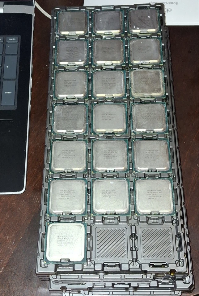 Lot of 19- Intel Core 2 Duo E8500 CPU 3.16G SLB9K / E8400 3.0GHz SLB9J Dual-Core - Image 1 of 1