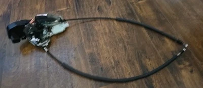 Nuevo actuador de bloqueo de puerta lateral izquierda del conductor delantero para Dodge Challenger 2015-2023 Foto 1 de 4