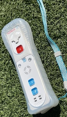 Wii NYKO Wand Remote White - Image 1 of 2