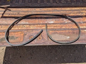 Racetrack Trim Rubber Middle Section Long Bed Piece 8ft Ford F100 F150 1973-1979 - Picture 1 of 4