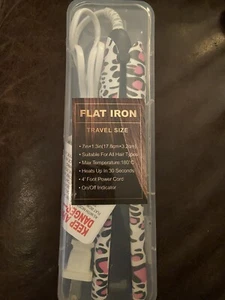 SHIPS TODAY! Momentum Brands- Travel / Mini Corded Flat Iron- Heats In 30 Secs! - Picture 1 of 3