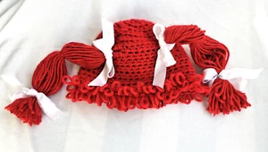 KOHL PATCH KINDERSTIL gehäkelte PERÜCKE MÜTZE ROT Zöpfe HALLOWEEN Größe 0-12 Monate - Bild 1 von 1