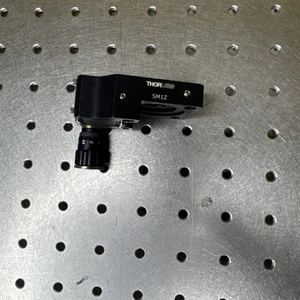 Thorlabs SM1Z - Z-Axis Translation Mount, 30 mm Cage Compatible - Picture 1 of 2