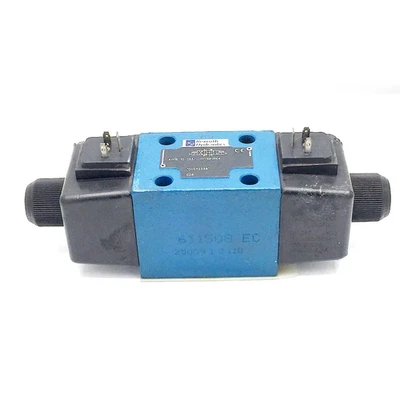 NEW Rexroth Directional Solenoid Valve 4WE 10 J33/CW110N9K4 R900592338 - Image 1 of 4