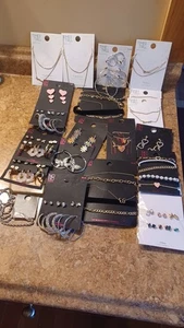 20 Cards Of Multi-Color Earrings Costume Jewelry Necklace Bracelet Lot  - Picture 1 of 9